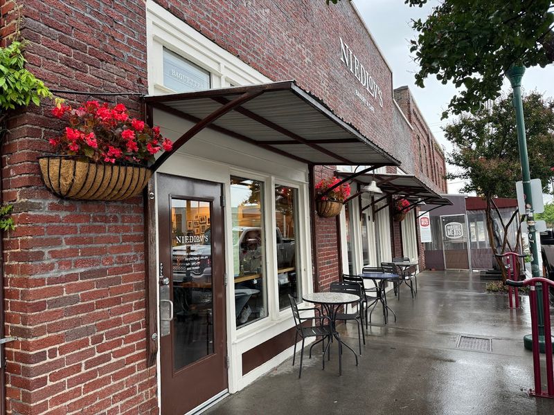 Niedlov's Bakery & Café — Chattanooga Niedlov's Bakery & Café — Chattanooga
