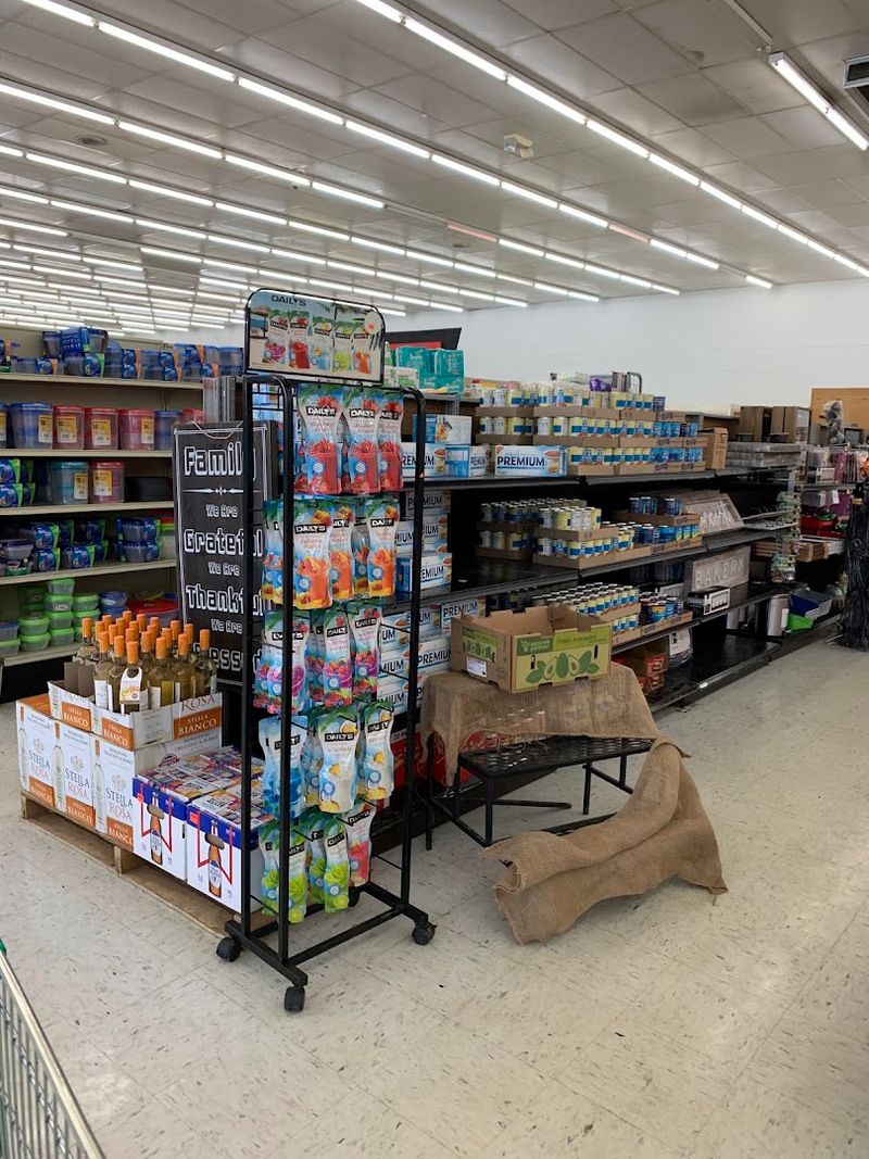 No-Frills Shopping Helps Keep The Focus On Savings