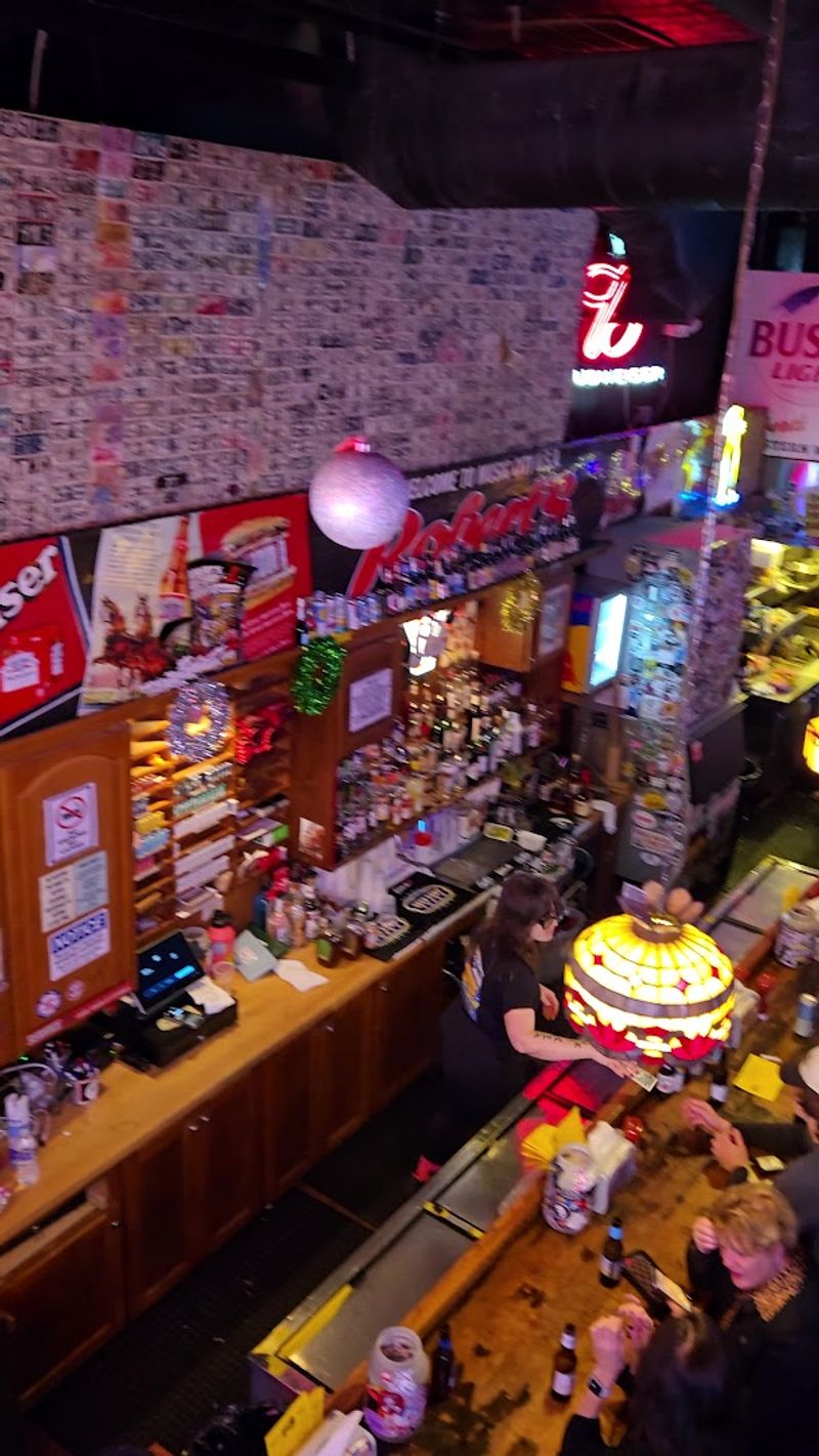 No Frills, Just Authentic Honky-Tonk
