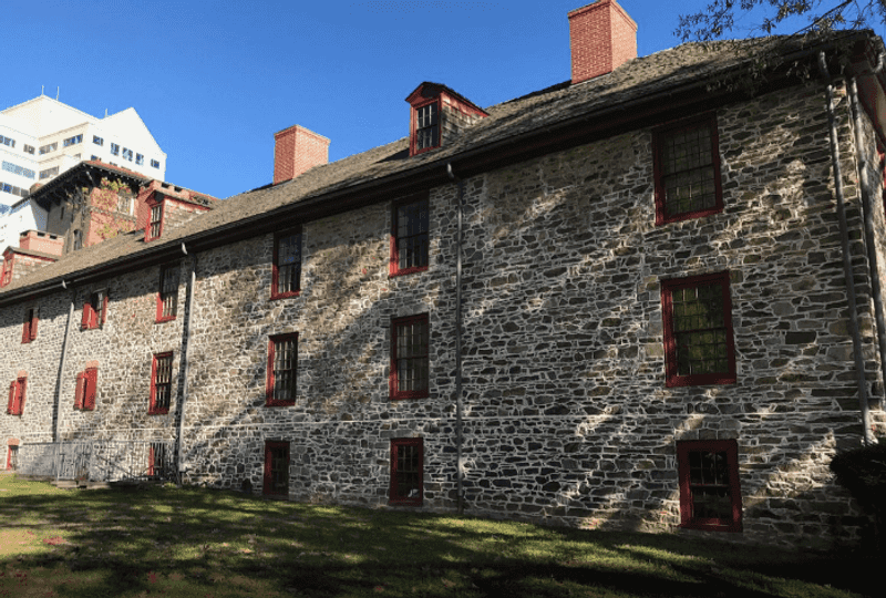 Old Barracks Museum - Trenton