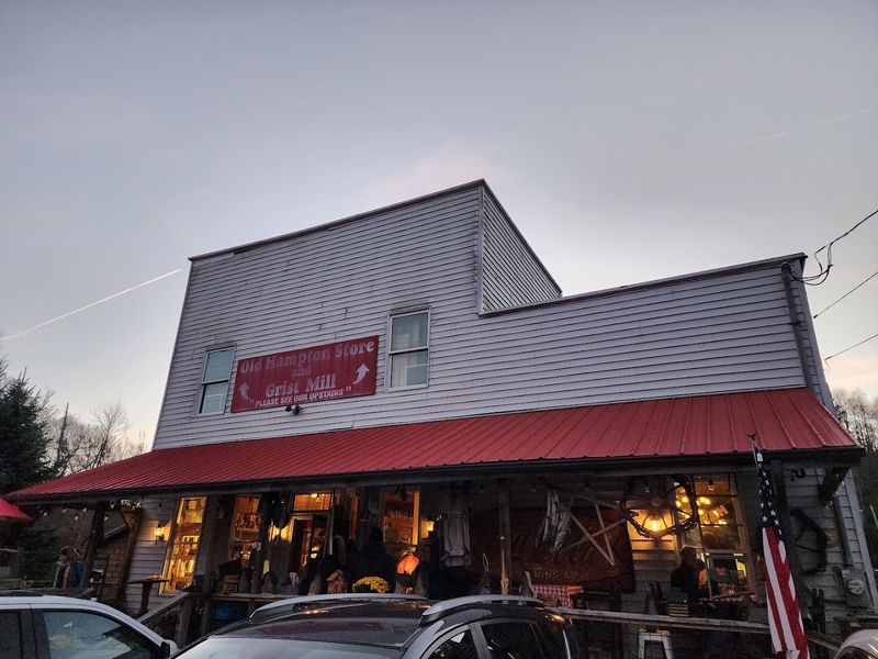 Old Hampton Store & Barbeque