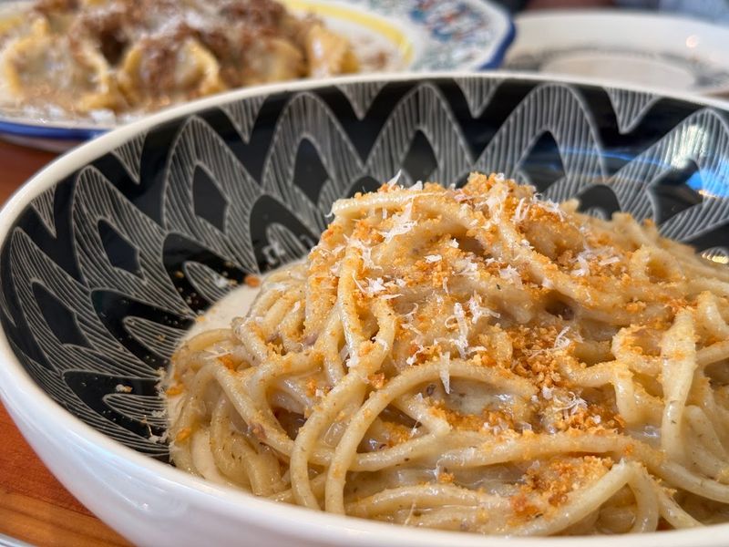 Old-School Hospitality Keeps This Hidden Pasta Shop Rooted in Tradition