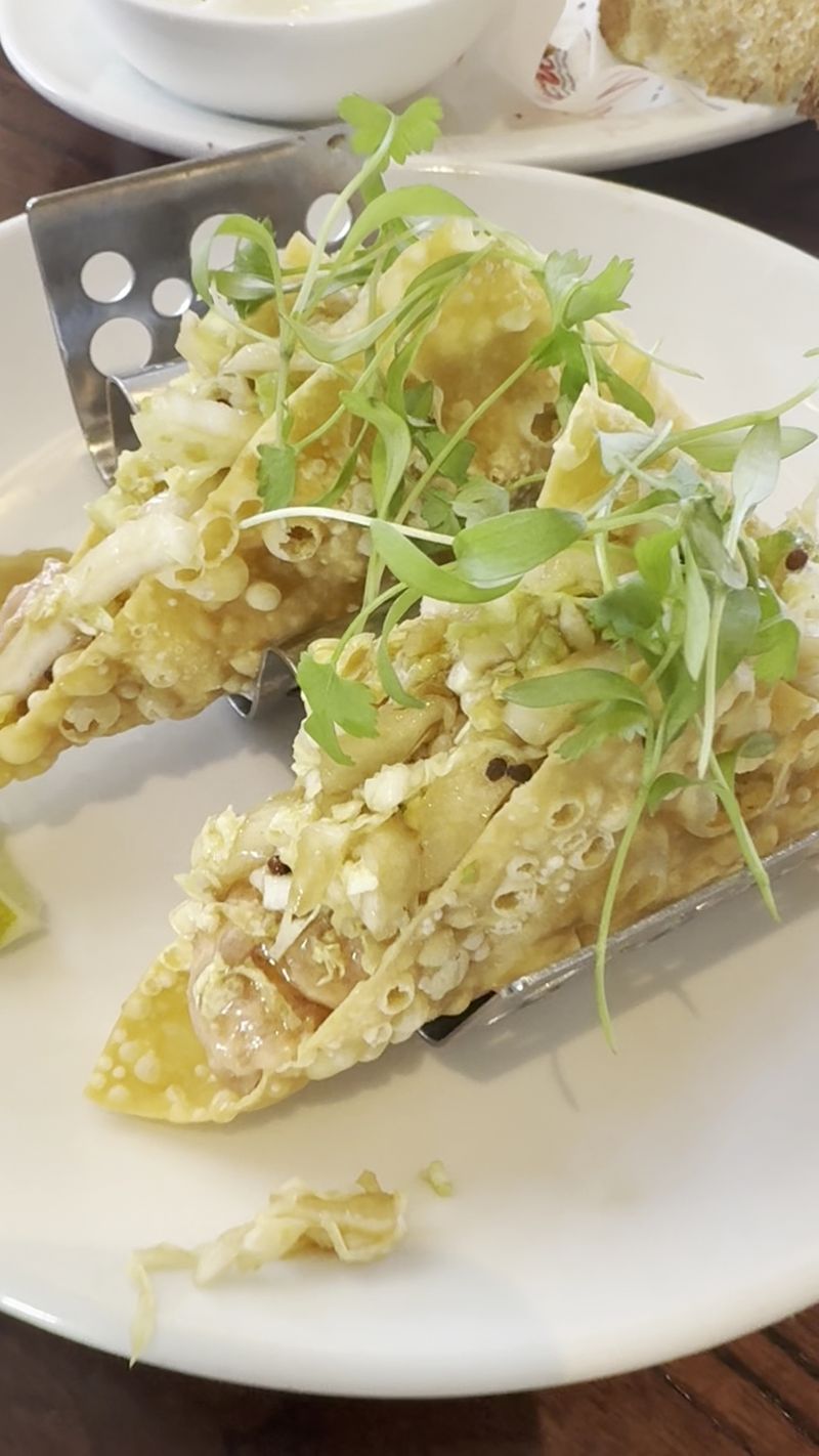 Oysters, Tuna Tacos, and Daily Catches Make the Raw Bar a Must Oysters, Tuna Tacos, and Daily Catches Make the Raw Bar a Must