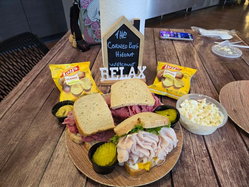 The Corned Beef Hideout (Romeoville)