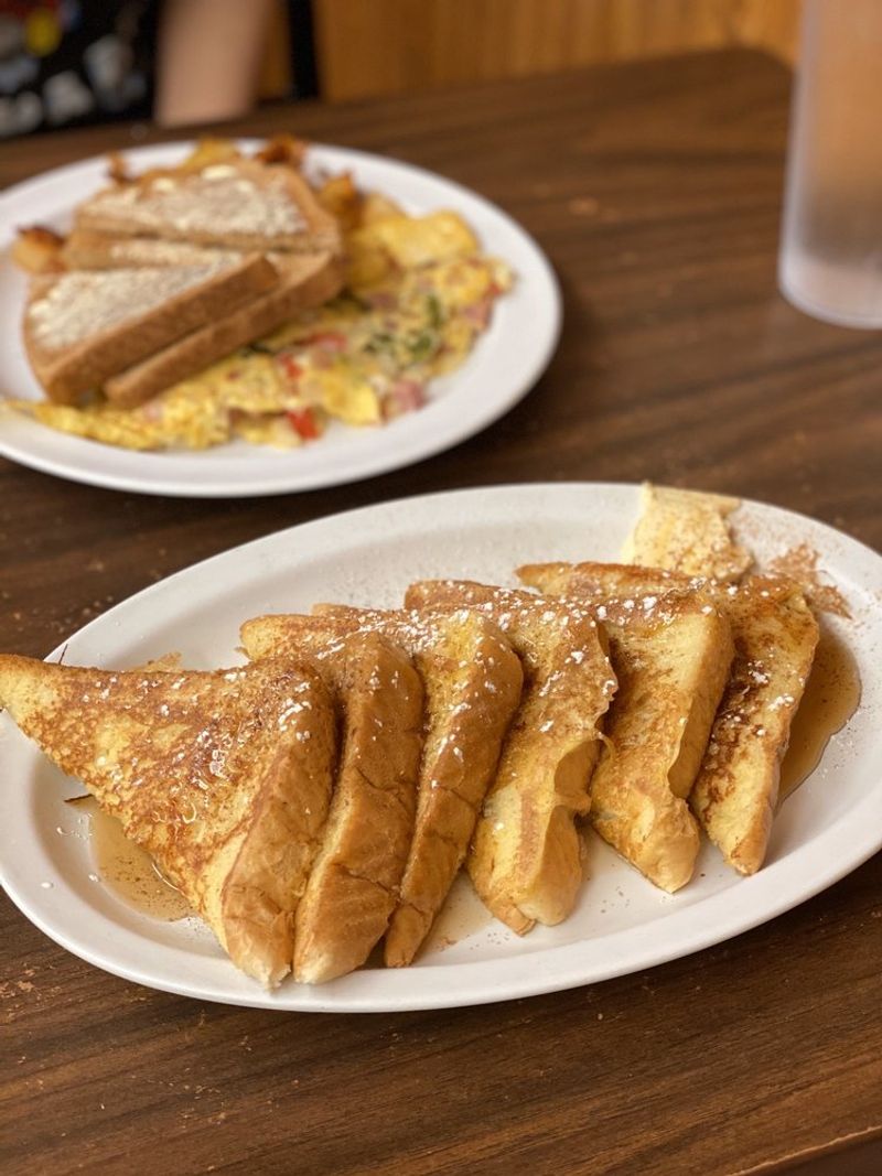 Pancakes And French Toast That Feel Like Home Pancakes And French Toast That Feel Like Home
