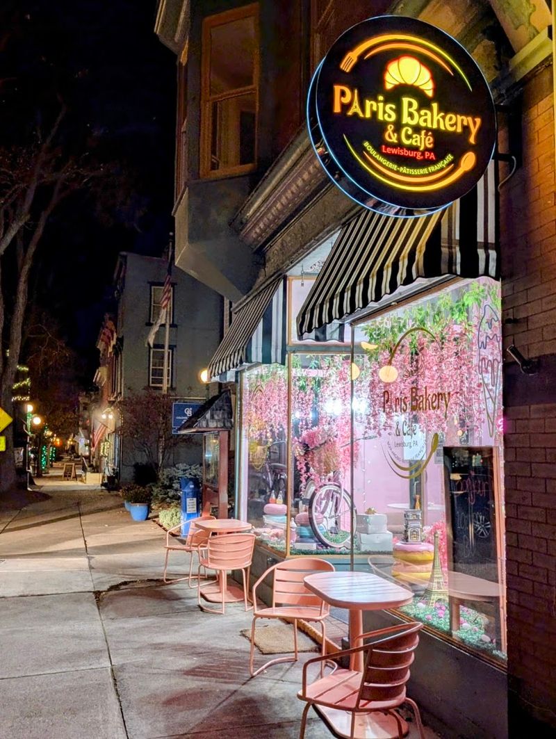 Paris Bakery & Café (Lewisburg)