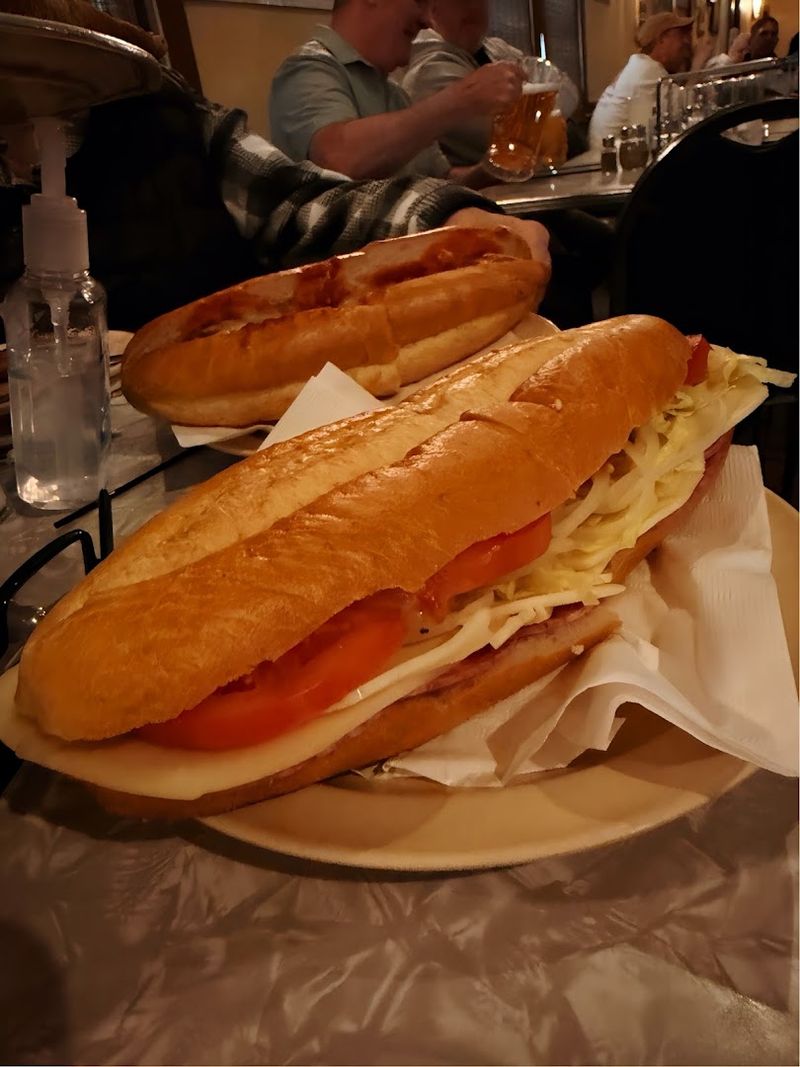 Pasta sandwiches and homemade soups round out the menu