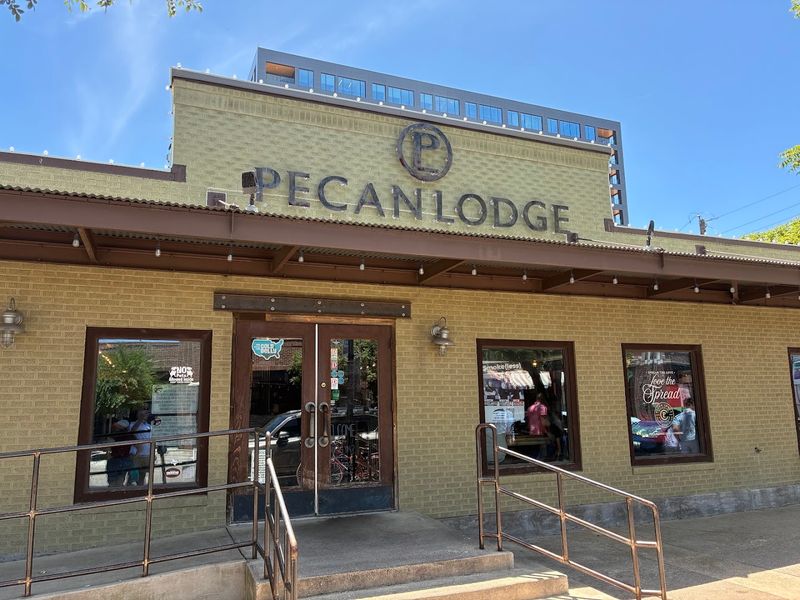 Pecan Lodge (Dallas) Pecan Lodge (Dallas)