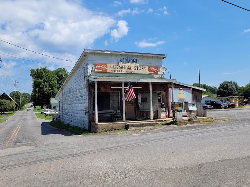 Piedmont General Store — Dandridge