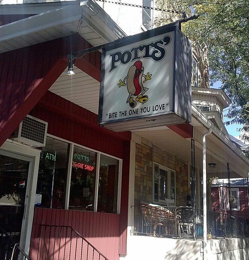 Potts’ Doggie Shop (King of Prussia, PA)