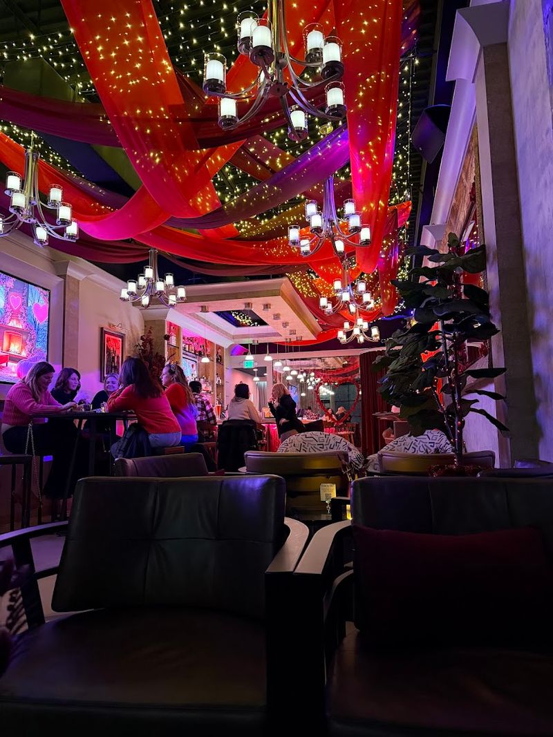 Queen Jayne’s Began as a Personal Tribute With a Royal Point of View Queen Jayne’s Began as a Personal Tribute With a Royal Point of View