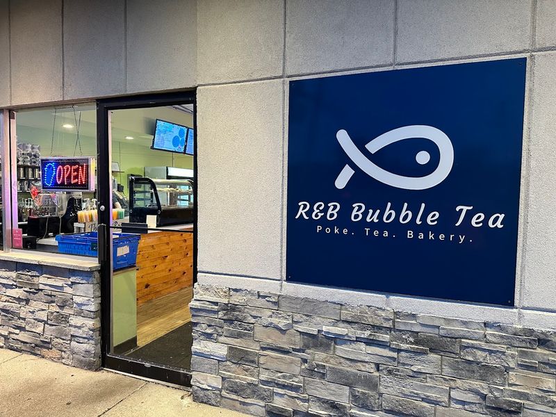R&B Bubble Tea and Poke Bowl, Toledo