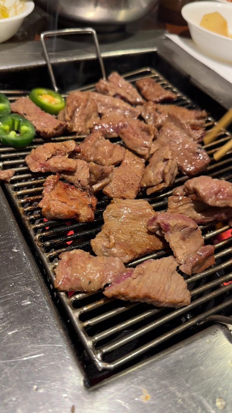 Real Charcoal Gives Every Bite a Smoky Edge Real Charcoal Gives Every Bite a Smoky Edge