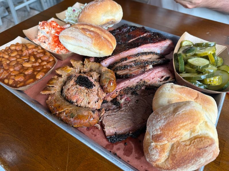 Red White & Que Smokehouse — Green Brook / Kearny Red White & Que Smokehouse — Green Brook / Kearny