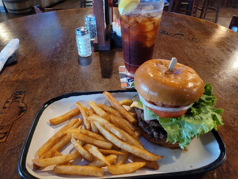 Regular Burgers That Still Dwarf Your Average Fast Food Experience Regular Burgers That Still Dwarf Your Average Fast Food Experience