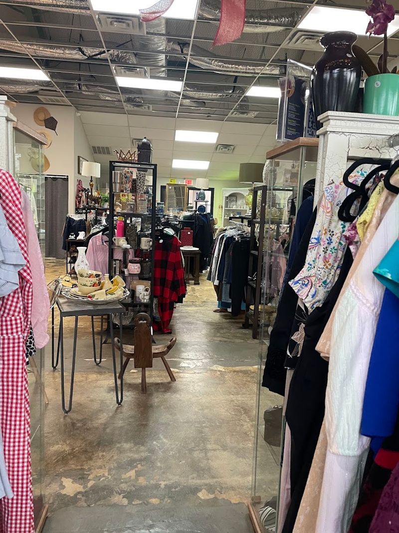 Regular Shoppers Make Weekly Treasure Hunting Trips