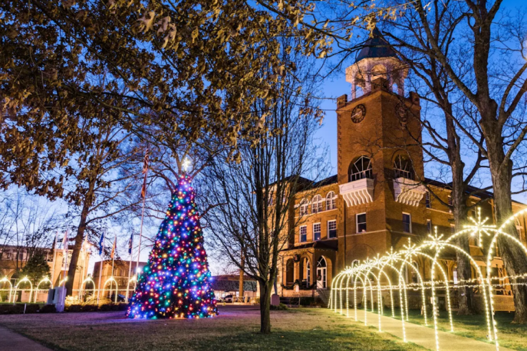 Retirees Are Eyeing These 11 Tennessee Towns For Peace, Charm, And Affordable Living