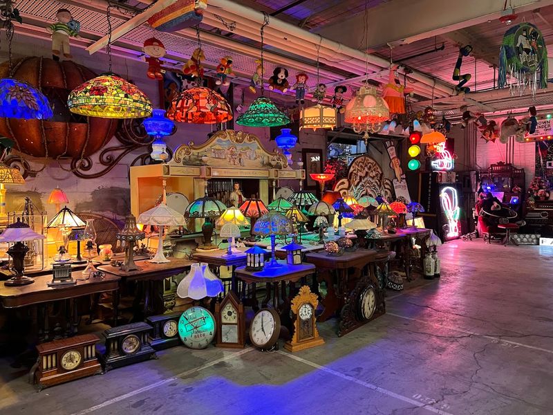 Retro Signs, Phones, Radios, And Pop Culture Gold
