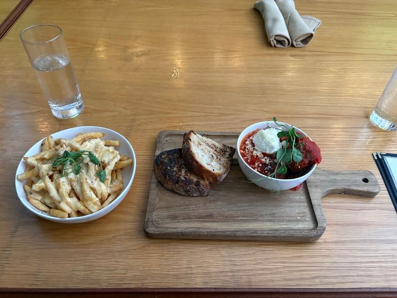 Rigatoni Chicken Bolognese and Skirt Steak Make Dinner Worth Lingering Over Rigatoni Chicken Bolognese and Skirt Steak Make Dinner Worth Lingering Over