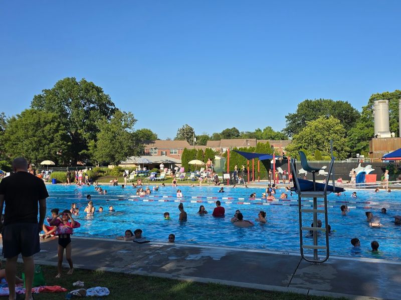 Roberts Pool - Collingswood Roberts Pool - Collingswood