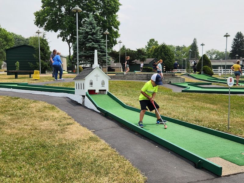 Rolling Greens Miniature Golf, Uniontown Rolling Greens Miniature Golf, Uniontown