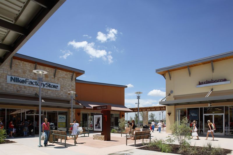Round Rock Premium Outlets (Round Rock) Round Rock Premium Outlets (Round Rock)