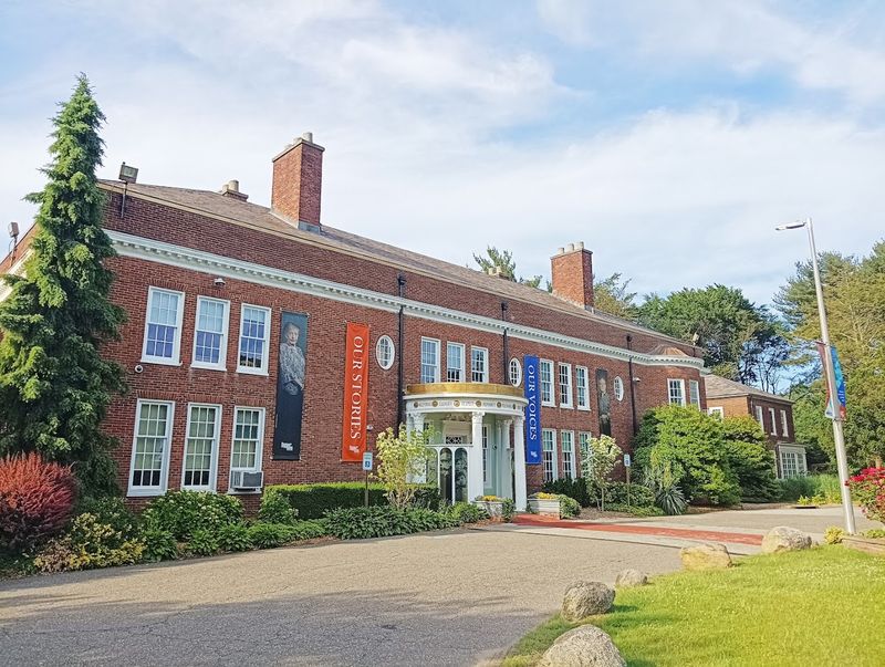 Safe Haven Holocaust Refugee Shelter Museum