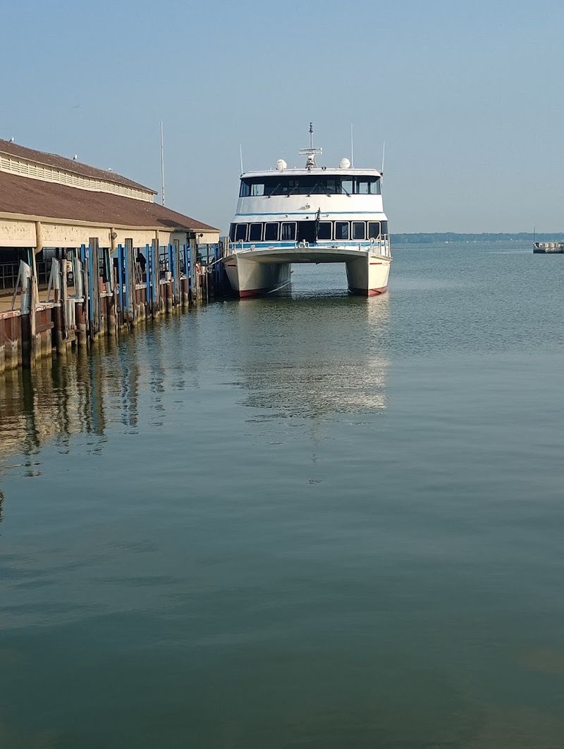 Sandusky Bay Cruises (Lake Erie Island Tours)