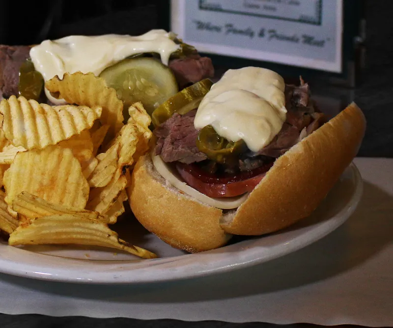 Sandy’s Beef & Ale Sandy’s Beef & Ale