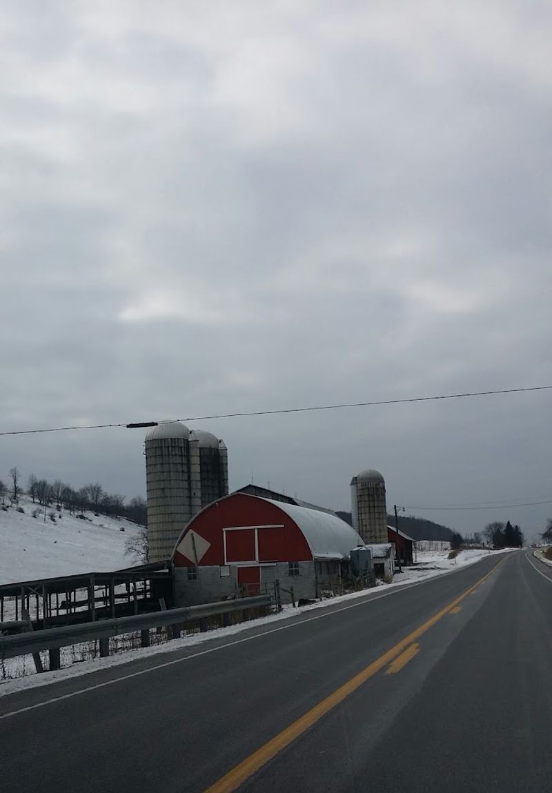 Scenic Drives and Mountain Views Scenic Drives and Mountain Views