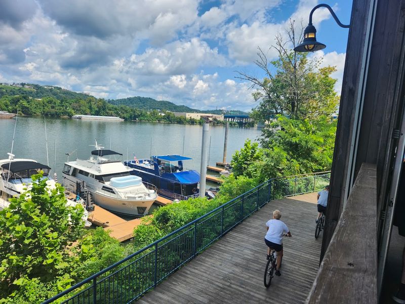 Scottie's on the River — Chattanooga