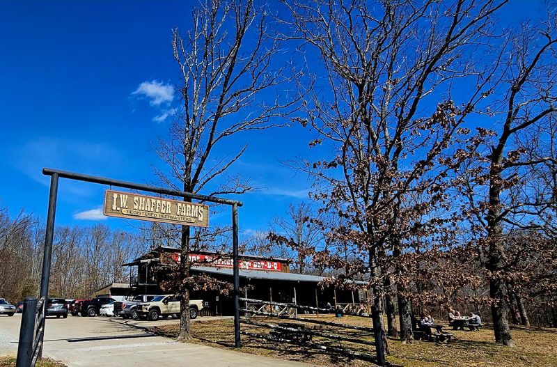 Shaffer Farms Texas Bar-B-Q & Custom Meats — Summertown Shaffer Farms Texas Bar-B-Q & Custom Meats — Summertown