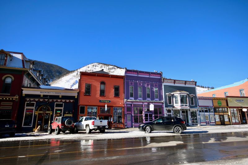 Silverton Gives the Highway a Human Scale