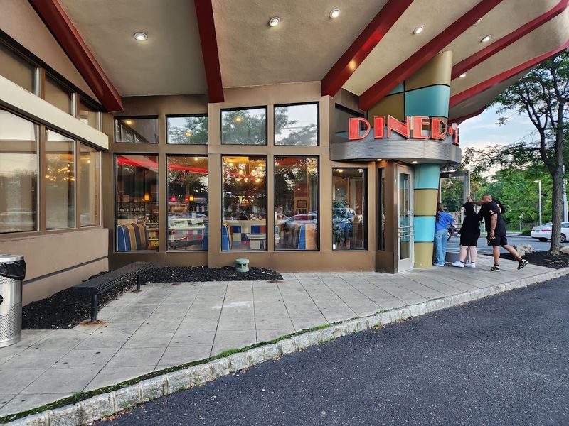 Skylark Diner – Edison Skylark Diner – Edison