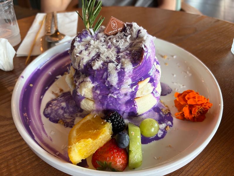 Soufflé Pancakes That Practically Float Off the Plate Soufflé Pancakes That Practically Float Off the Plate