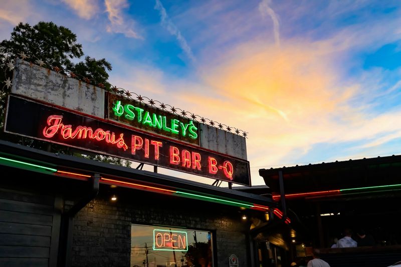 Stanley's Famous Pit Barbecue (Tyler)