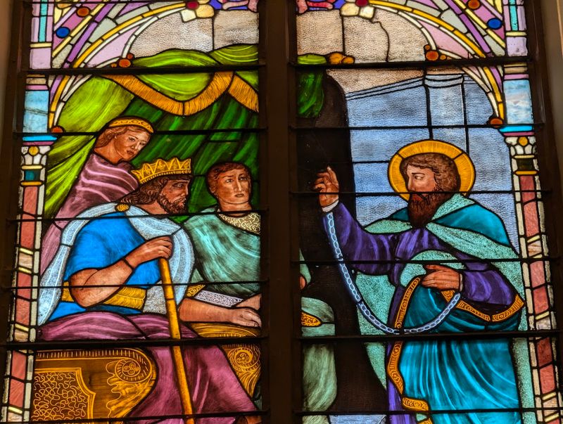 Stunning Tiffany Stained Glass Windows That Glow Like Jewels
