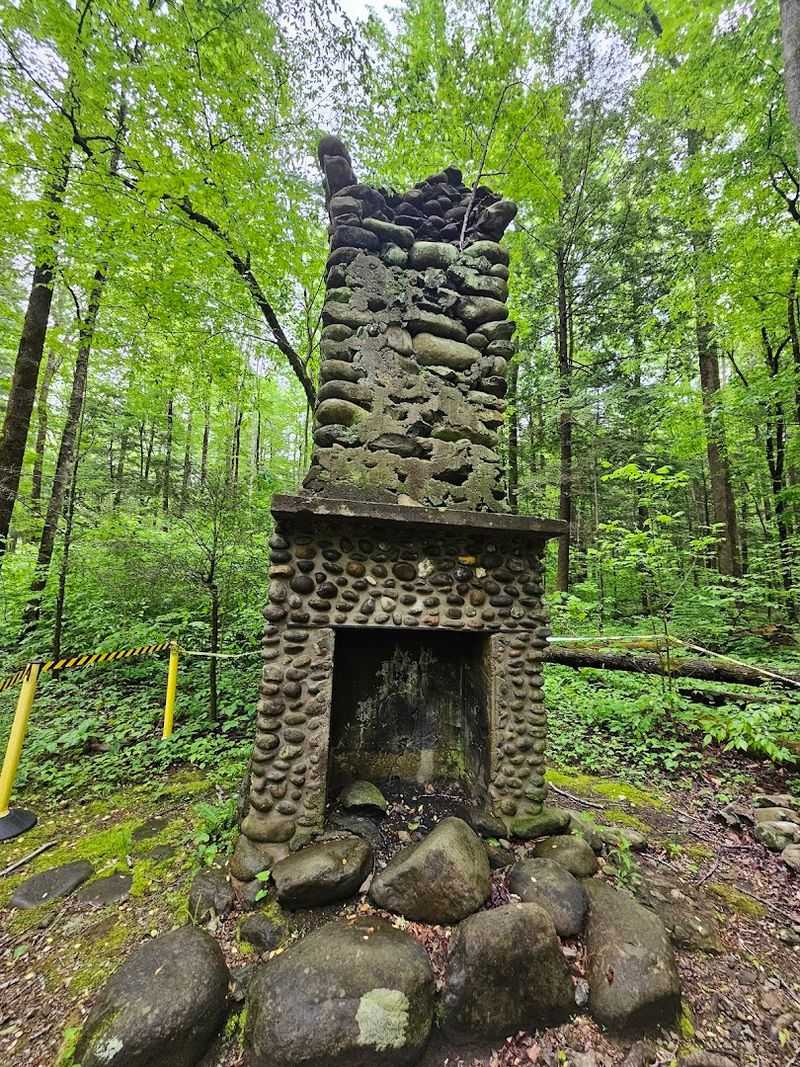 Sugarlands Valley Nature Trail — Gatlinburg Sugarlands Valley Nature Trail — Gatlinburg