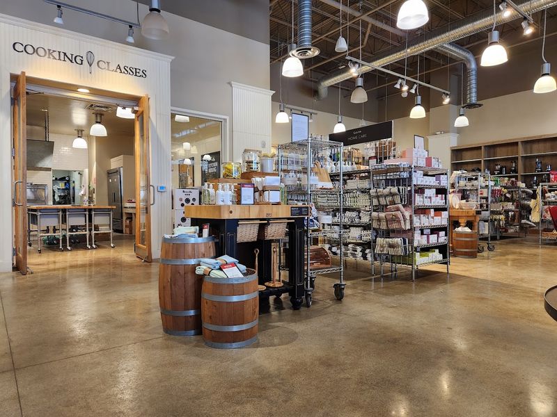 Sur La Table - Ann Arbor, Washtenaw County Sur La Table - Ann Arbor, Washtenaw County