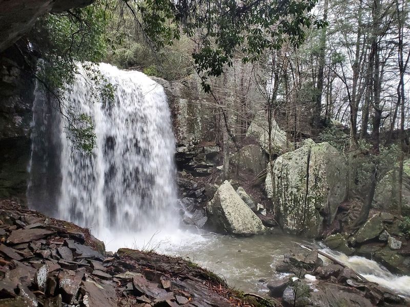 Suter Falls Is The Kind Of Place You'll Want To Keep To Yourself Suter Falls Is The Kind Of Place You'll Want To Keep To Yourself