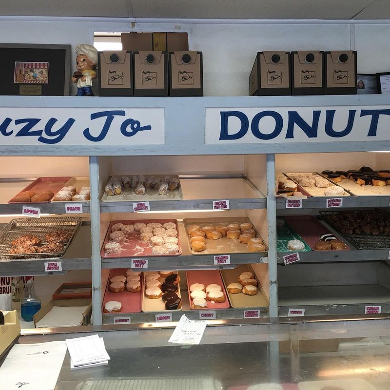 Suzy-Jo Donuts – Bridgeport