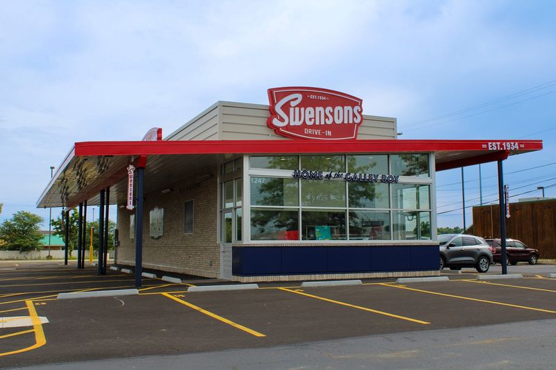Swensons Drive-In, Poland Swensons Drive-In, Poland