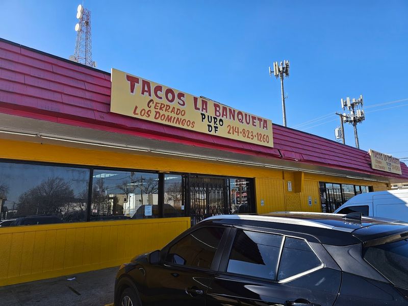 Tacos La Banqueta Puro DF (Dallas) Tacos La Banqueta Puro DF (Dallas)