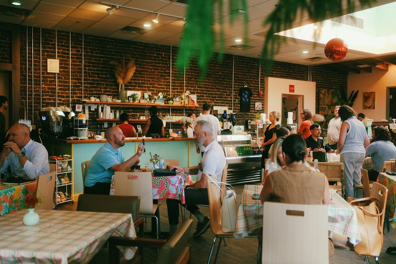 The 10 Best Lunch Restaurants In Knoxville, Tennessee, According To Locals