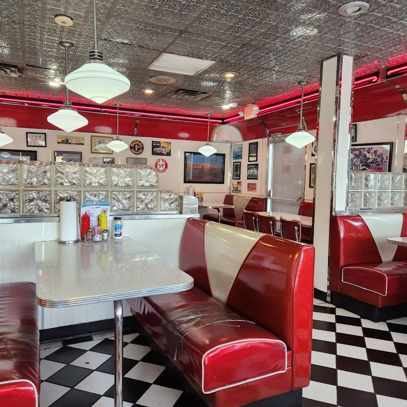 The 1950s-Style Atmosphere Makes the Meal Even Better The 1950s-Style Atmosphere Makes the Meal Even Better