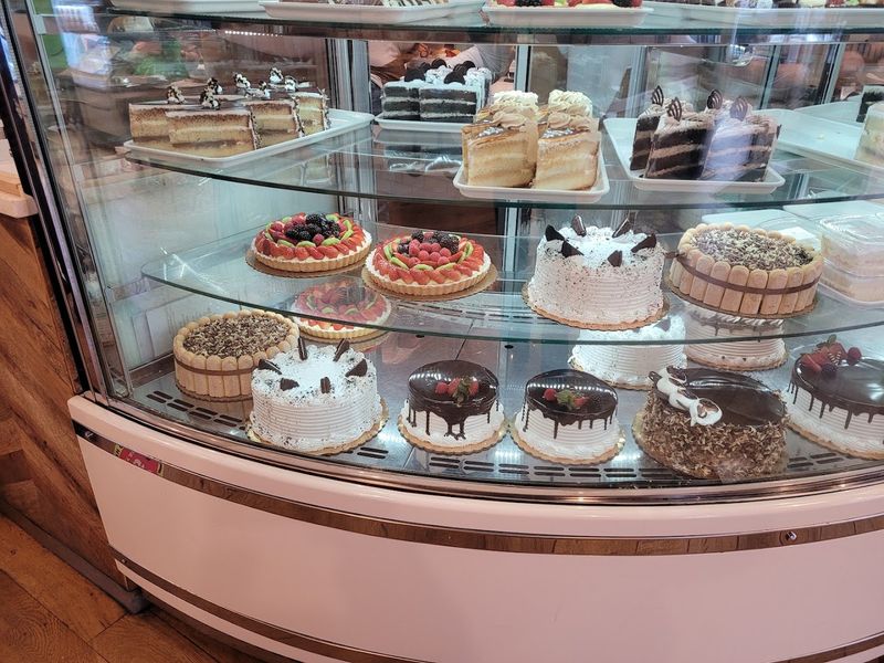 The Bergenline Avenue Cafe Brings the Spirit of a Buenos Aires Bakery to West New York
