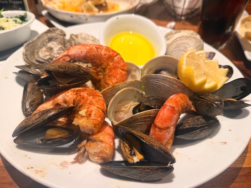 The Broiled Seafood Platter That Delivers on Every Front