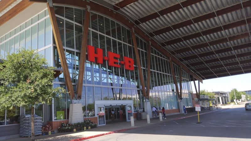 The Complete Mueller H-E-B Shopping Experience The Complete Mueller H-E-B Shopping Experience
