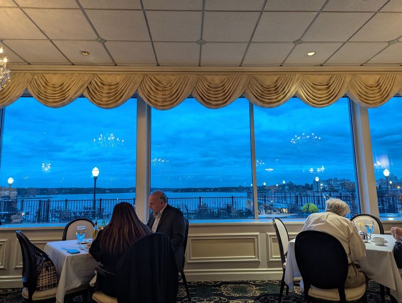 The Dining Room at Molly Pitcher Inn - Red Bank The Dining Room at Molly Pitcher Inn - Red Bank