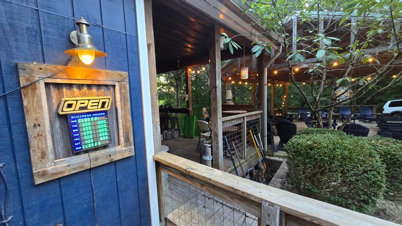 The Foglight Foodhouse — Walling